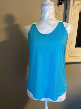 Nike racer back tank top women’s small